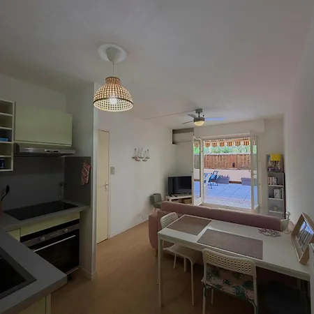 Apartment Apartment, Center Of Sainte-maxime, Within Walking Distance